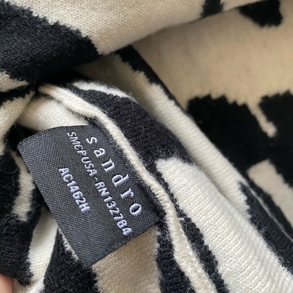 Sandro Patterned wool- Blend snood - Picture 5 of 7